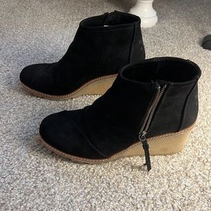 Toms Wedges size 8.5